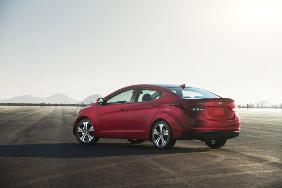  Hyundai Elantra 2014 года  (фото 4 из 39)